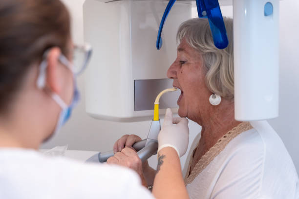 Best Emergency Tooth Extraction in Broadview, IL